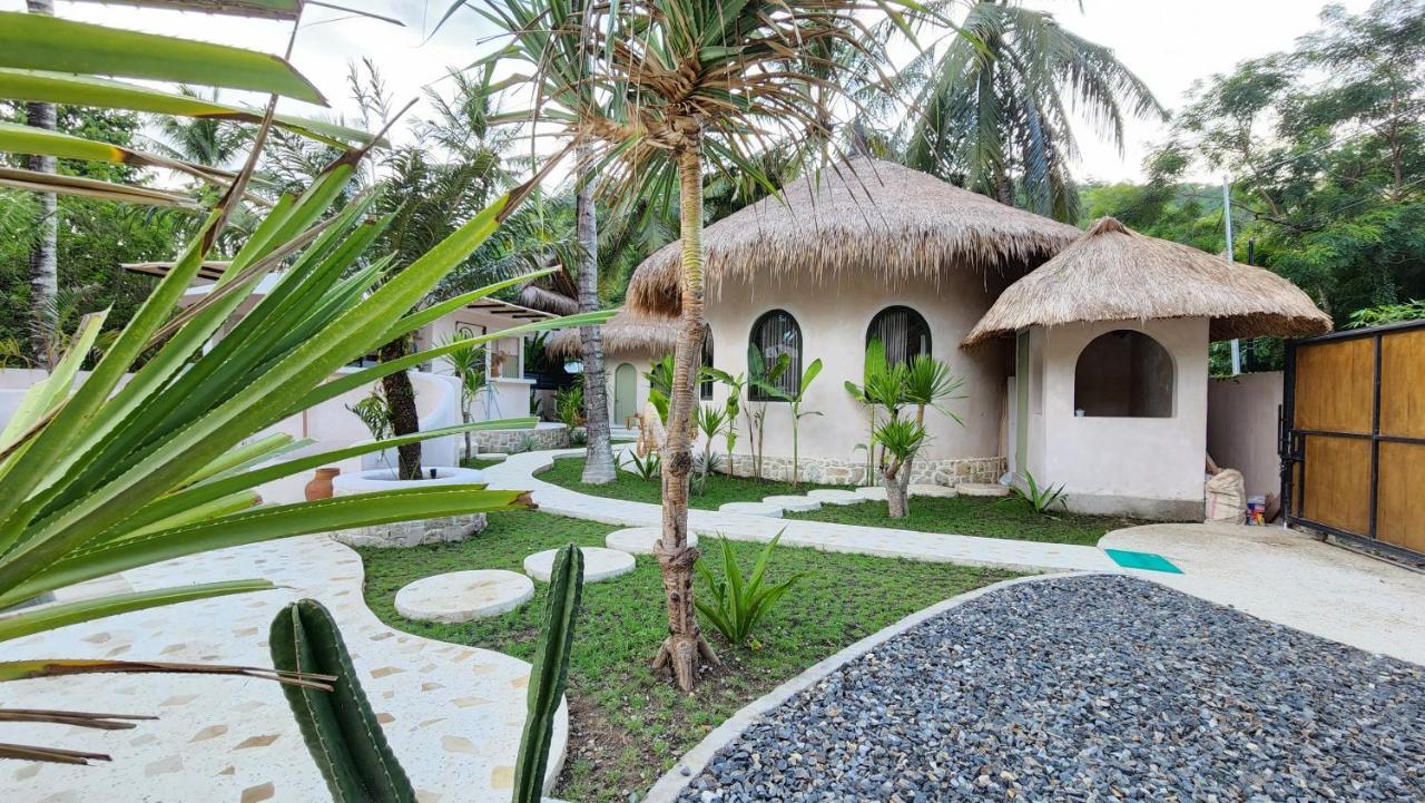 Готель Tiu Oasis Lombok Kuta  Екстер'єр фото