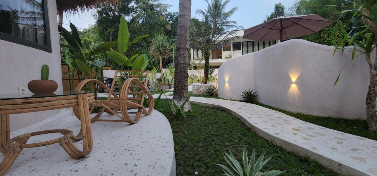 Готель Tiu Oasis Lombok Kuta  Екстер'єр фото