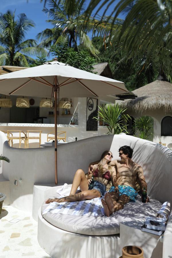Готель Tiu Oasis Lombok Kuta  Екстер'єр фото